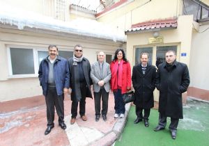 Bakan Çavuşoğlu'ndan vefa